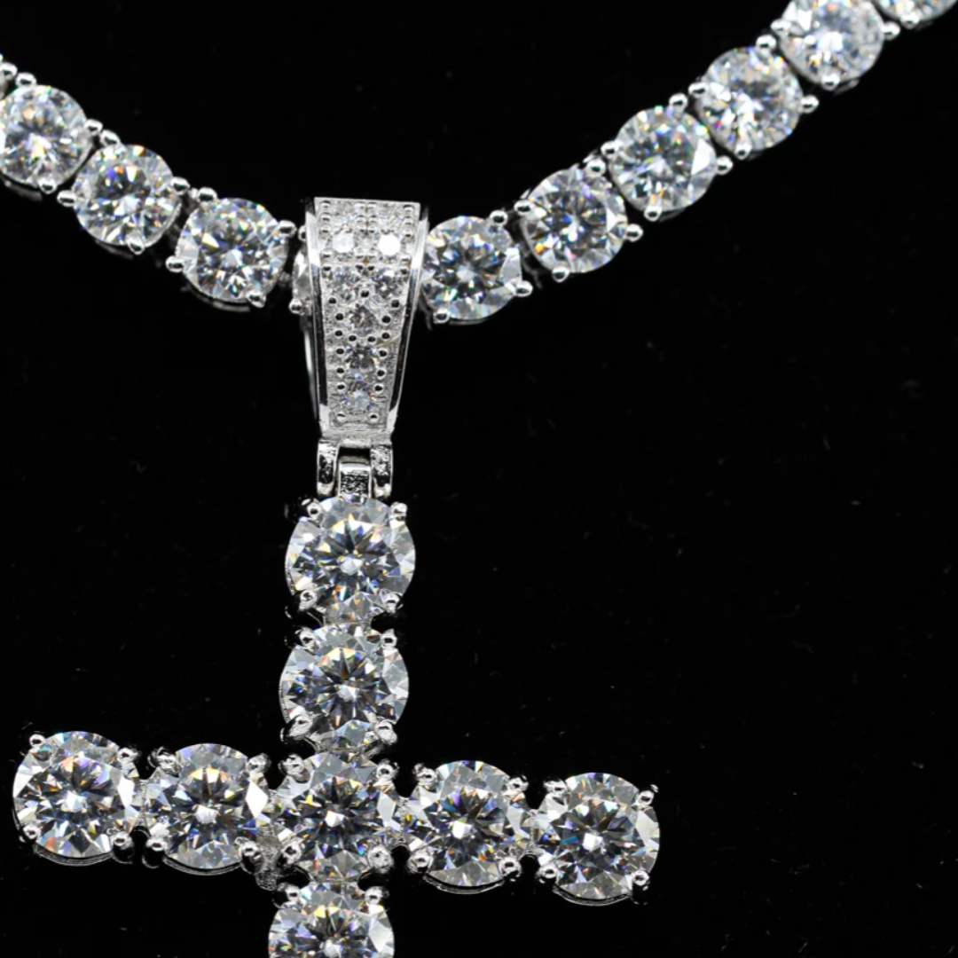 Ouro™ Ice Out Cross Chain