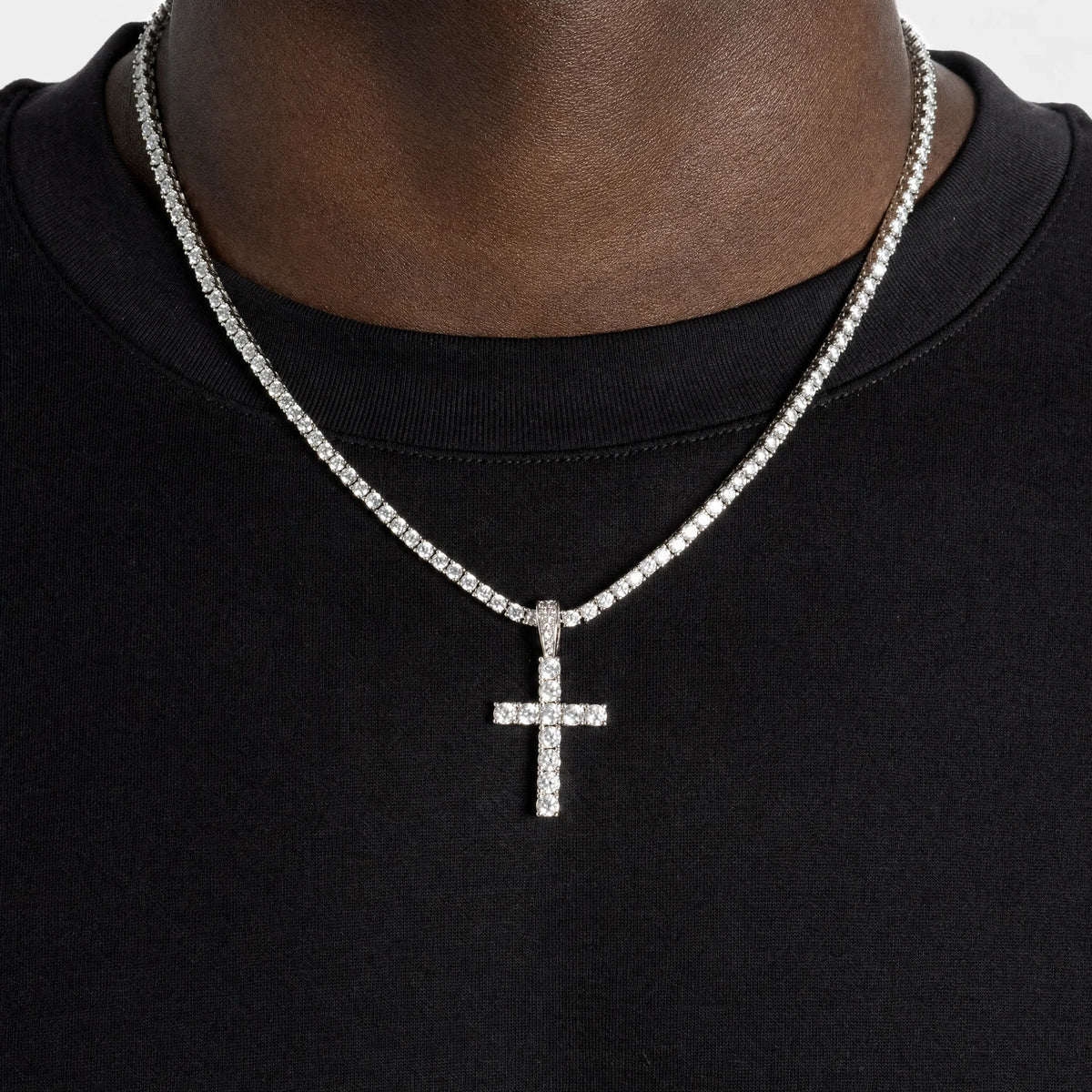 Iced Tennis Cross Chain – Ouro